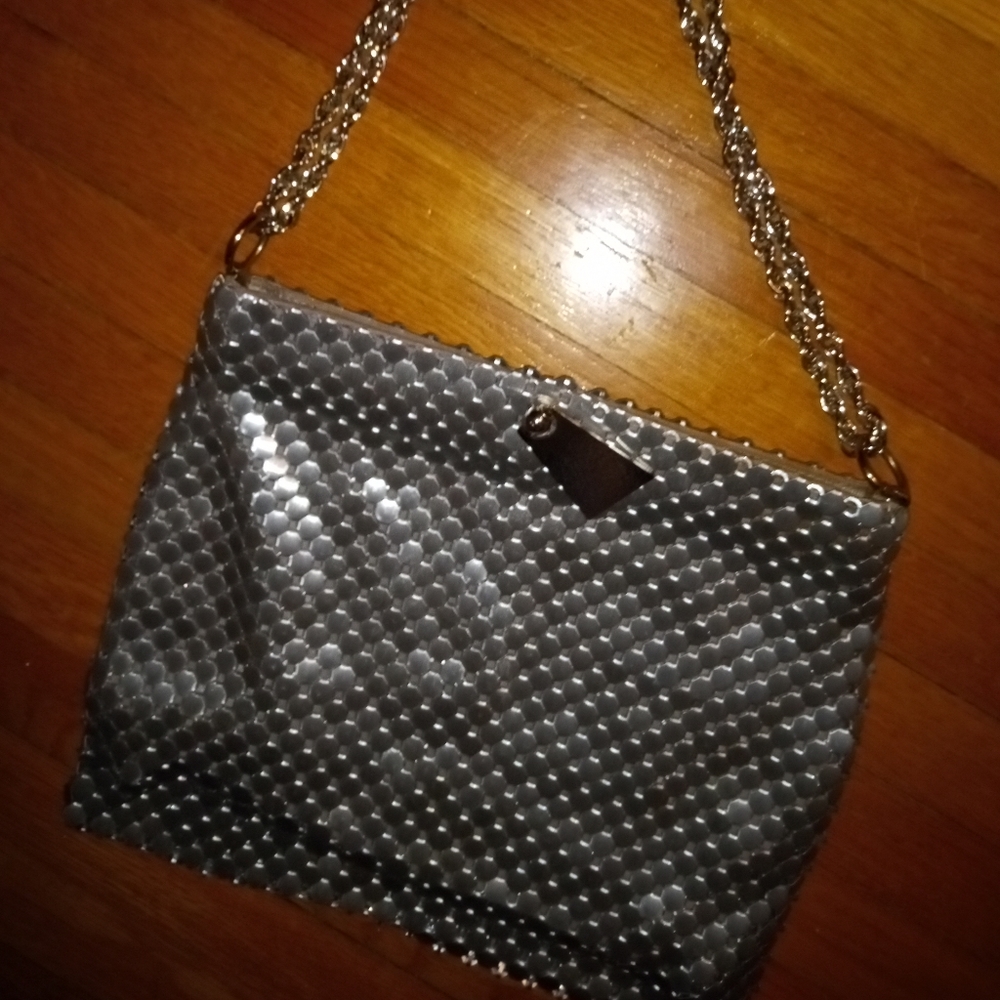 Vintage 1960s , Whiting Co.& Davis Metal Mesh Clutch w/Gold MetalStrap